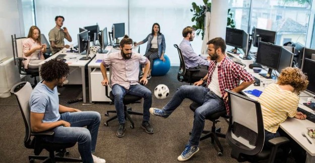 إليكم أسوأ التصرفات داخل بيئة العمل