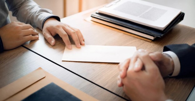 كيف تبرر لمشغل بطالتك لفترة طويلة ؟