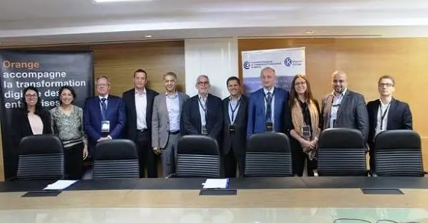 تكتل المقاولات المنضوية تحت لواء الغرفة الفرنسية للصناعة والتجارة في المغرب و ( أورانج المغرب ) للاتصالات يوقعان اتفاقية شراكة